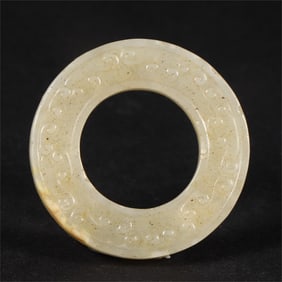 A Han Dynasty Hetian jade hook cloud pattern ring