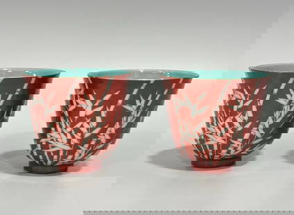 A pastel coral red bamboo pattern cup made in the Qing Dynasty: The pastel coral red white bamboo pattern cup made in the Qing Dynasty Size: H:6cm Mouth D:6.8cm (The Dimensions Of All Batches Are Manually Measured.If You Need More Detailed Information, Please Cont