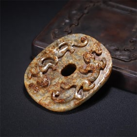 A beautiful ancient jade dragon jade