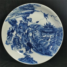 A large plate of blue and white Eight Immortals crossing the sea in the Yongzheng year of the Qing