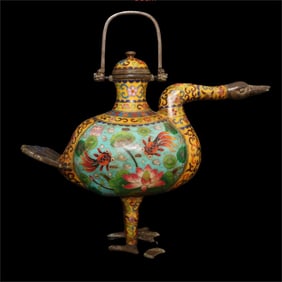 A cloisonné duck hand-held cloisonné enamel