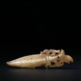 A beautiful Hetian jade fish pendant