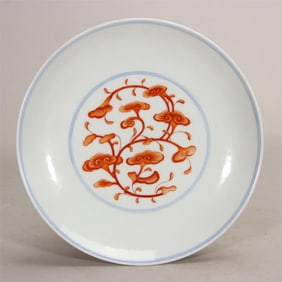 A plate of alum red Ganoderma lucidum made in the Yongzheng period of the Qing Dynasty