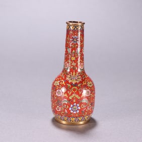 A Qing Dynasty copper tire painting enamel floral pattern bottle