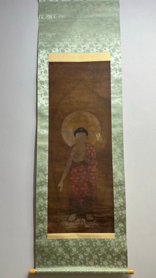 A silk book of Shakyamuni from the Song Dynasty: Song Dynasty Wuzong Yuan Shakyamuni silk book Size: 42x110cm (The Dimensions Of All Batches Are Manually Measured.If You Need More Detailed Information, Please Contact Our Customer Service Before Bidd