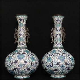 A beautiful cloisonné medium double dragon ear vase