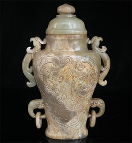 A beautiful Hetian jade double phoenix bottle