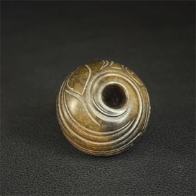 A beautiful Hetian jade dragon pattern jade bead