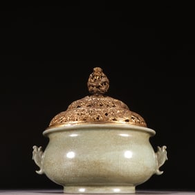 A beautiful Ru kiln with copper gilt dragon pattern aromatherapy stove