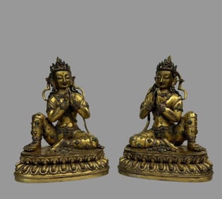 A pair of exquisite copper gilts are offered to the heavenly maidens
