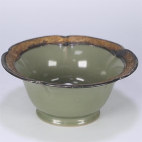 A Song Dynasty Yue kiln silver-gilt gold-rimmed Kuikou bowl
