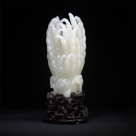 A beautiful white jade Buddha's hand furnisher
