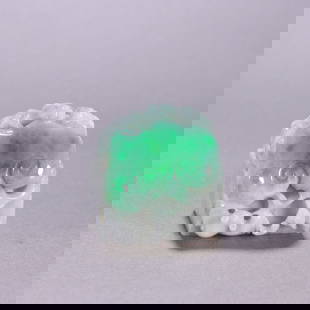 A jade dragon ruyi pattern seal of the Qing Dynasty: Qing Dynasty jade dragon ruyi pattern seal Size: H:4.8cm W:4.4cm W:177.8g (The Dimensions Of All Batches Are Manually Measured.If You Need More Detailed Information, Please Contact Our Customer Servic