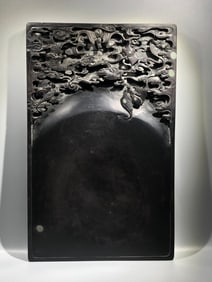 A beautiful Wufu Linmen inkstone