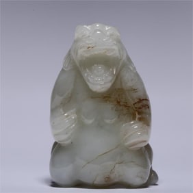 A piece of Hetian white jade bear handle piece of the Qing Dynasty
