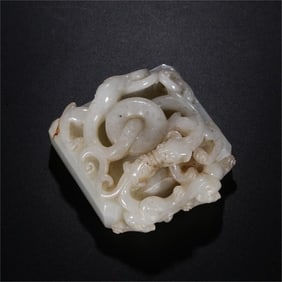A piece of Hetian white jade from the Qing Dynasty has a continuous dragon pattern square seal