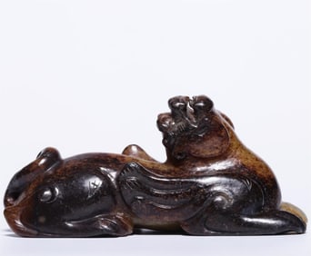 A piece of ancient jade in the Ming Dynasty roaring to the sky