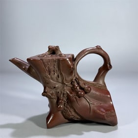 A gourd tree root pot of the Qing Dynasty Plum Ruchuan
