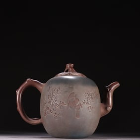 A famous purple sand flower and bird pattern teapot