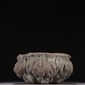 A purple sand study washed by Jiang Yanting