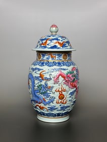 A beautiful blue and white auspicious cloud pattern shadow blue glaze carved seawater pastel double