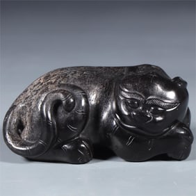 A Song Dynasty Hetian jade full oil beast handle