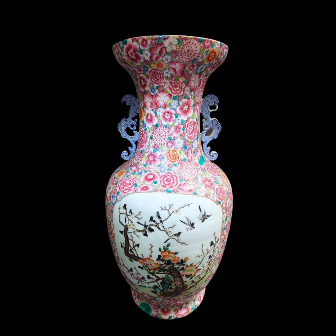 A pastel kaleidoscope flower and bird pattern amphora made in the Qianlong period of the Qing: Qing Dynasty Qianlong year pastel kaleidoscope window flower and bird pattern amphora vase Size:H:72cm Mouth D:27cm Belly diameter:36cm (The Dimensions Of All Batches Are Manually Measured.If You Need