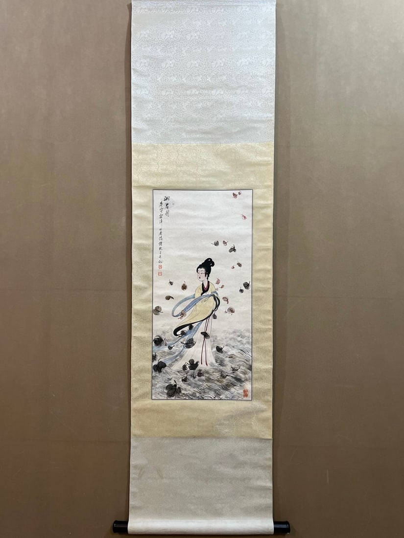 A figure painting by Fu Baoshi: Fu Baoshi's figure painting Size:Painting core:34×71cm (The Dimensions Of All Batches Are Manually Measured.If You Need More Detailed Information, Please Contact Our Customer Service Before Bidding.)