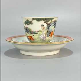 A pastel boy set cup made in the Qianlong period of the Qing Dynasty