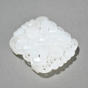 A beautiful Hetian jade belt buckle