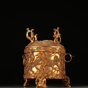 A copper-gilt fried pearl phoenix bird pattern box from the Warring States period