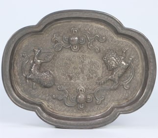 A beautiful pure silver lion play hydrangea begonia plate