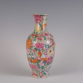 A pastel kaleidoscope Guanyin vase made in the Qianlong period of the Qing Dynasty