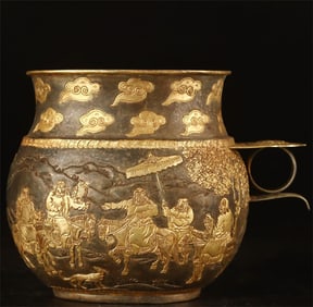 A handmade local gilt figure jar of the Tang Dynasty