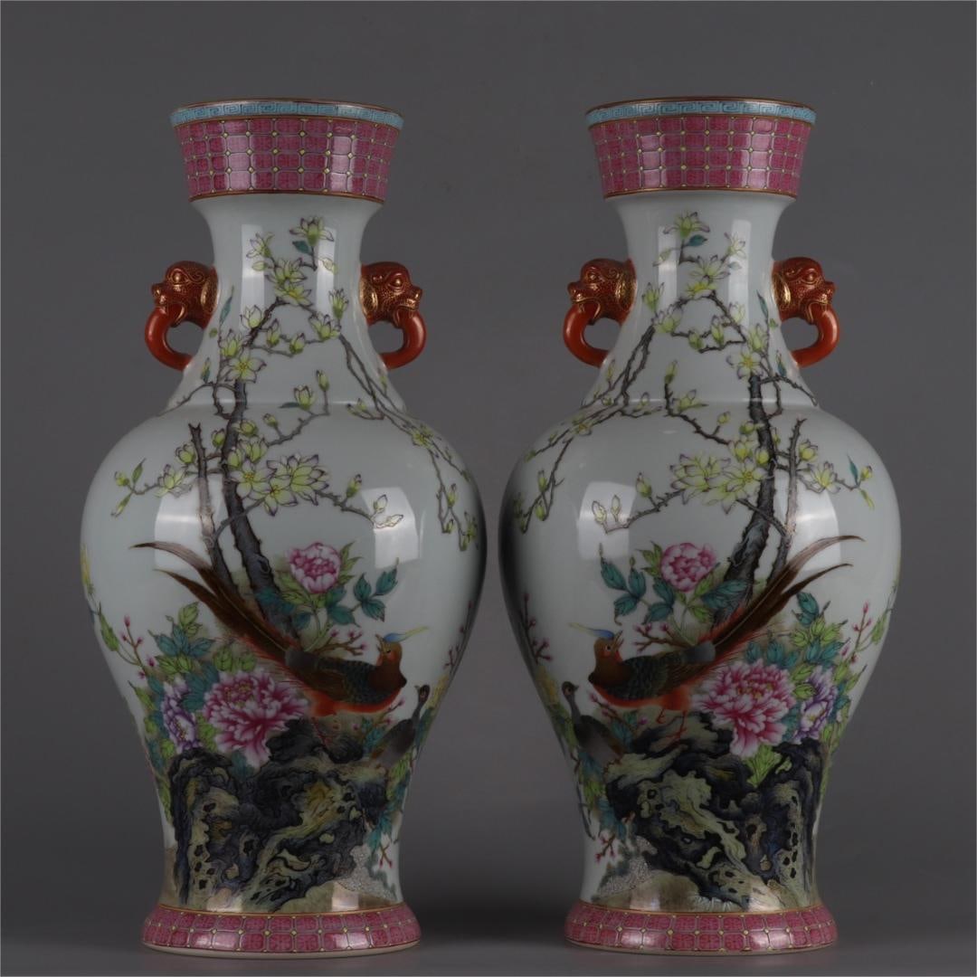 A pair of enamel peony flower and bird amphorae made in the Qianlong period of the Qing Dynasty: Qing Dynasty Qianlong year enamel peony flower and bird amphora Size:H:33.5cm Belly D:16.8cm (The Dimensions Of All Batches Are Manually Measured.If You Need More Detailed Information, Please Contact