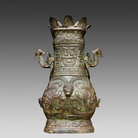 A beautiful bronze elephant ear double-ring landscape water bottle