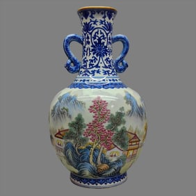 A pastel painting of birds in the Qing Dynasty is a blue lace bottle