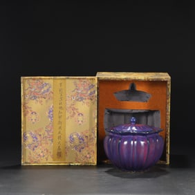 A rose red and purple glaze royal melon edge large lid jar of the Song Dynasty Junguan kiln