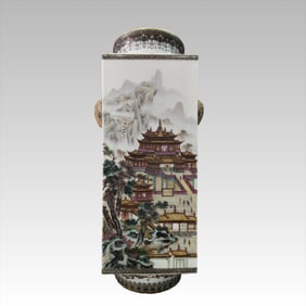 A square box with elephant ears in Penglai Wonderland in the Qianlong period of the Qing Dynasty