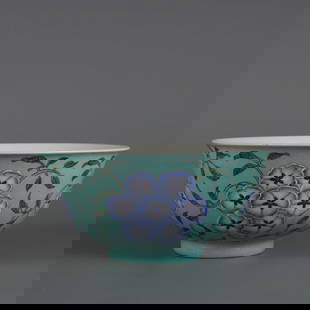 A green enamel floral pattern palace bowl made in the Yongzheng era of the Qing Dynasty: Qing Dynasty Yongzheng year green enamel flower pattern palace bowl Size:H:7cm Mouth D:15cm (The Dimensions Of All Batches Are Manually Measured.If You Need More Detailed Information, Please Contact O
