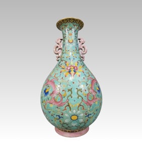 A pastel amphora spring vase of the Qing Dynasty