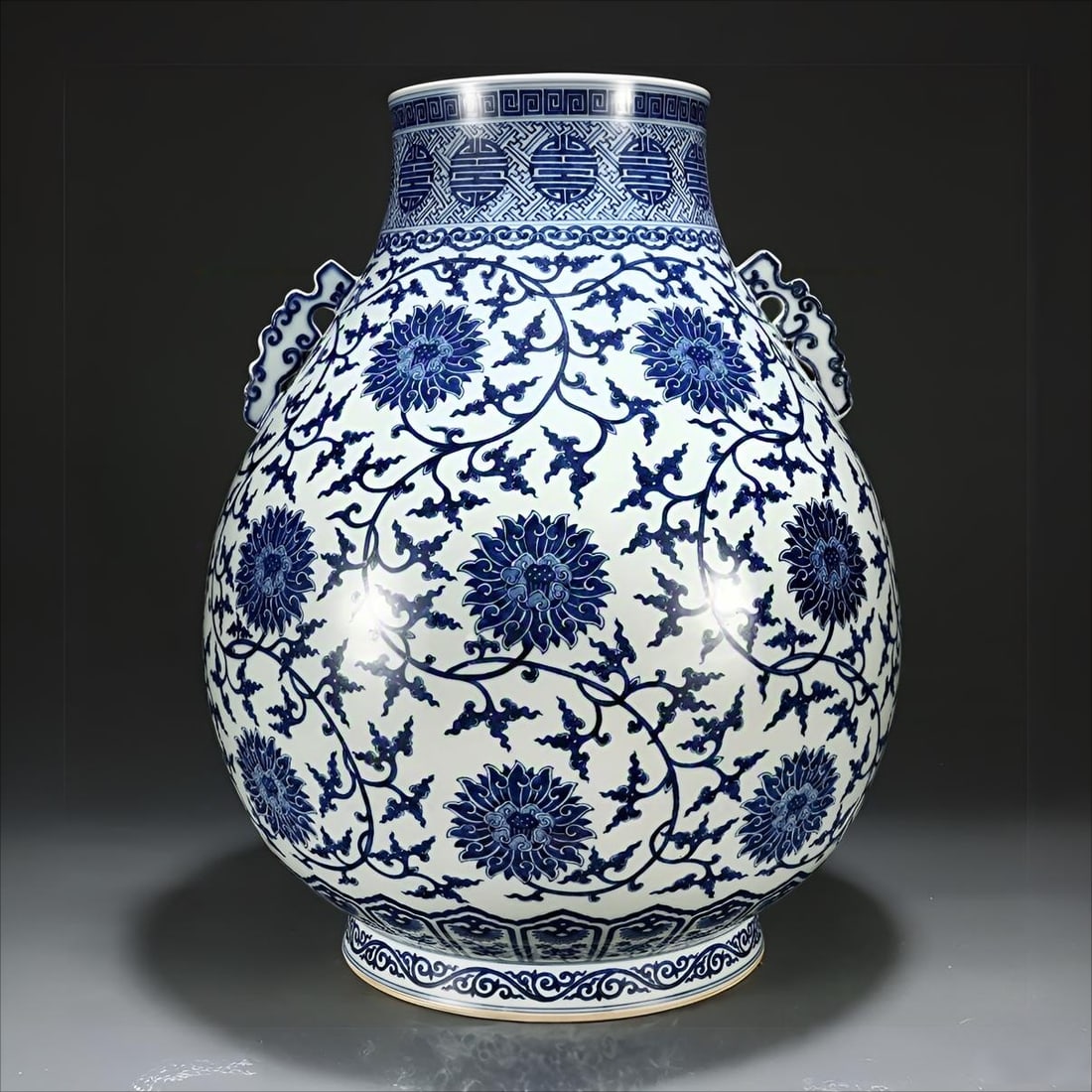 A blue and white lotus pattern amphora from the Qing Dynasty: Qing Dynasty blue and white entwined lotus pattern amphora Size:H:47.2cm W:38cm (The Dimensions Of All Batches Are Manually Measured.If You Need More Detailed Information, Please Contact Our Customer