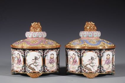 A pair of Qing Dynasty Qianlong carved Bafang boy flowers bloom wealthy hollow aroma burner