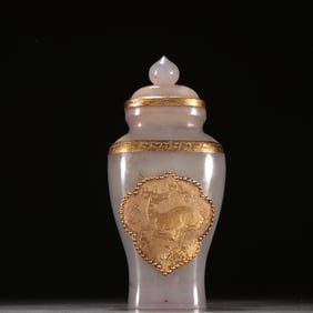 A Liao Dynasty agate-clad gold-covered deer pattern bottle