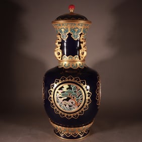 A Qianlong year sacrificial blue gold-painted hollow landscape painting square ear turning heart