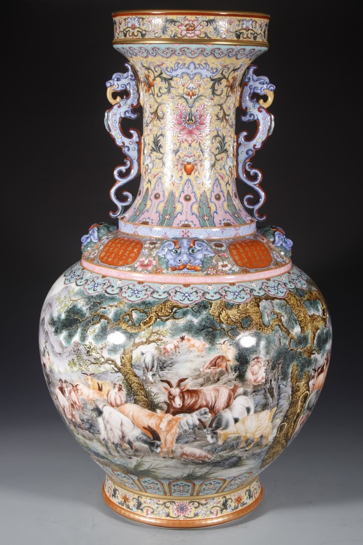 A Qing Dynasty Qianlong's amphora hundred sheep wind tail grass imperial poetry vase: Qing Qianlong's amphorae and hundred sheep wind tail grass imperial poetry vase Size:H:66cm Mouth D:20cm Bottom D:22cm (The Dimensions Of All Batches Are Manually Measured.If You Need More Detailed In