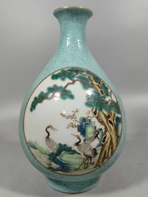 A turquoise green consecrated crane jade pot spring vase of the Qing Dynasty