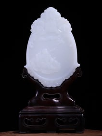 A piece of Hetian jade Dharma from the Qing Dynasty crossed the river and inserted a screen