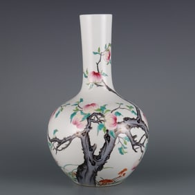 A pastel Shishi Ping An Tianqiu vase made in the Qianlong era of the Qing Dynasty