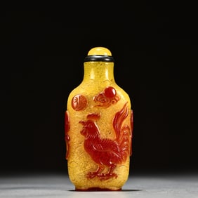 A beautiful glass snuff bottle